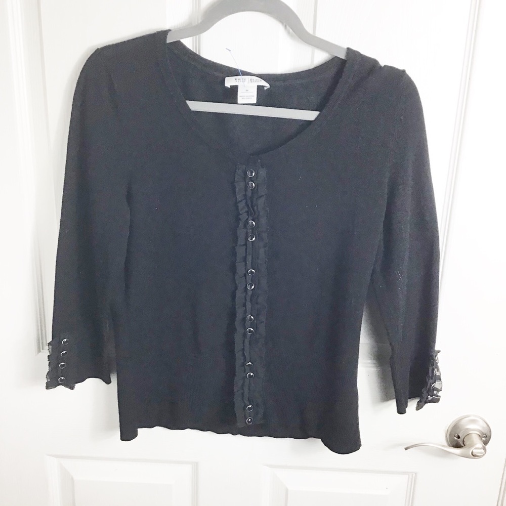 3/25$🌈  White House Black Market Ruffle Cardigan